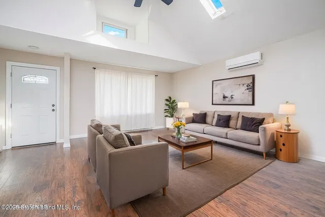 $525,000 | 339 Freeborn Street | Midland Beach