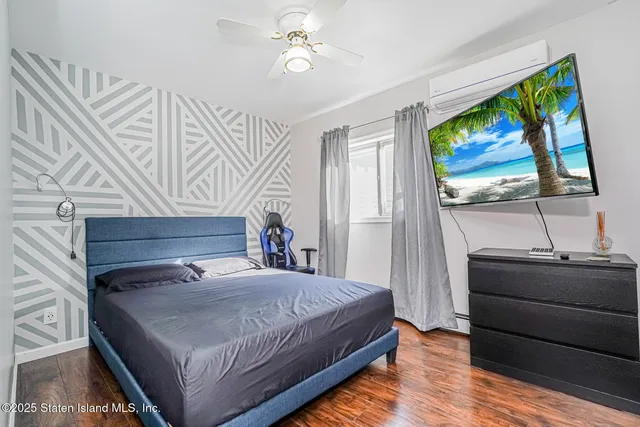 $525,000 | 339 Freeborn Street | Midland Beach