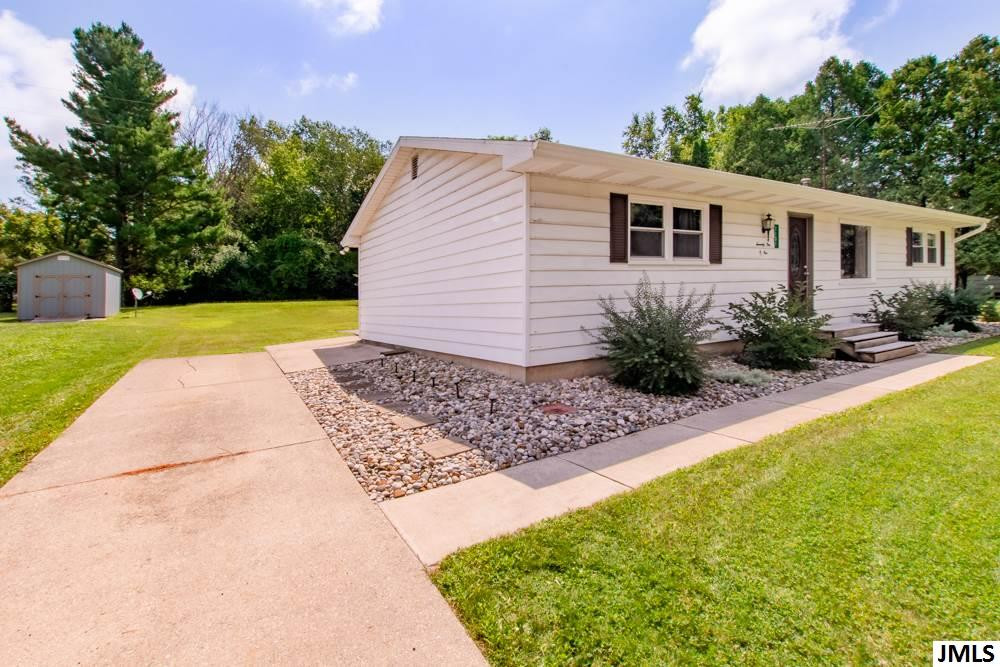 7101 Browns Lake Road Jackson, MI 49201 - Photo 2 of 23 Photo 2