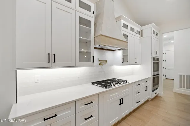 $819,900 | 238 Gadusi Way, Loudon, TN 37774