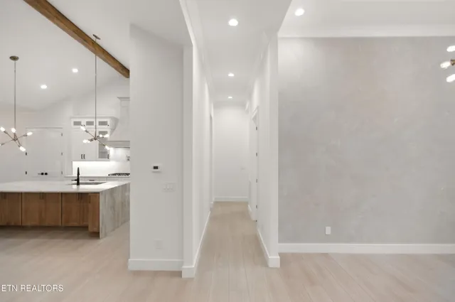 $819,900 | 238 Gadusi Way, Loudon, TN 37774