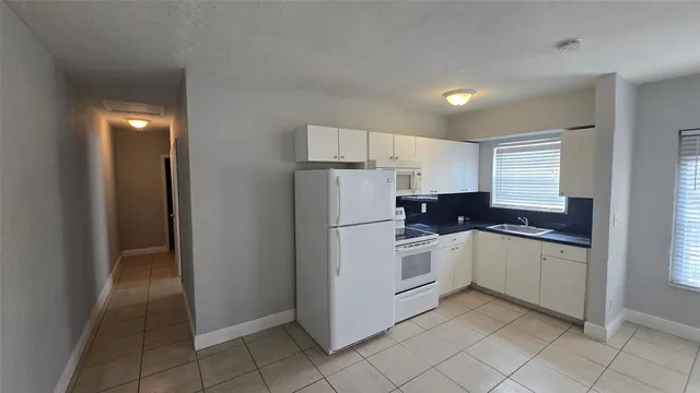 $1,650 | 1012 Northwest 2nd Avenue, Unit 1, Hallandale Beach, FL 33009