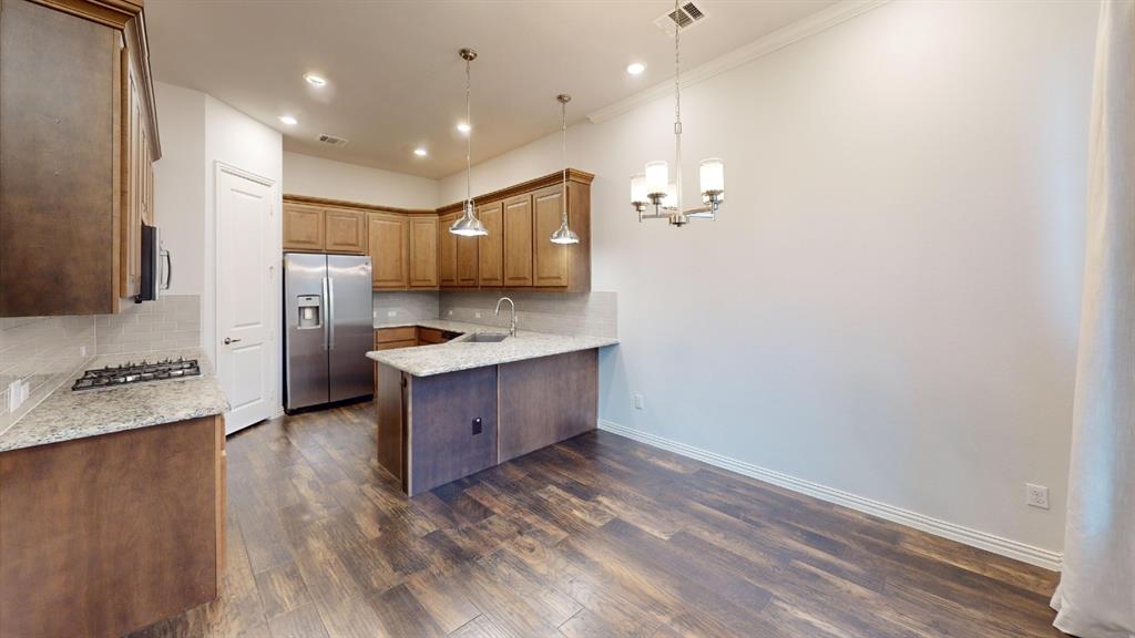 456 Renaissance Lane Irving, TX 75060 - Photo 5 of 25