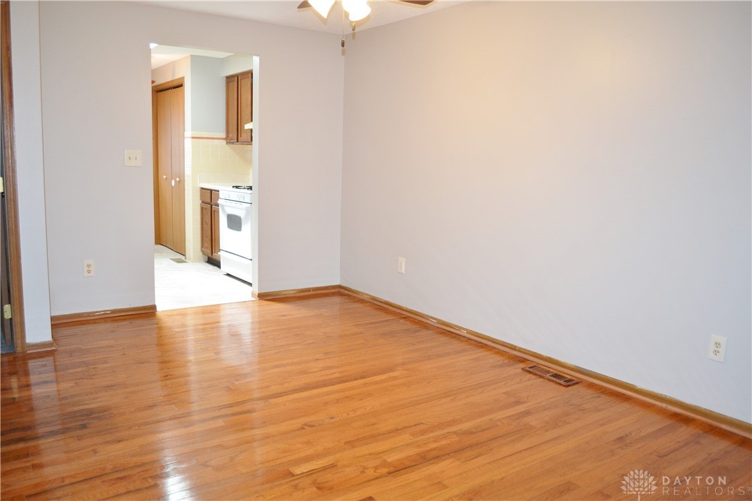 4430 Ridgewood Road East Springfield, OH 45503 - Photo 7 of 31
