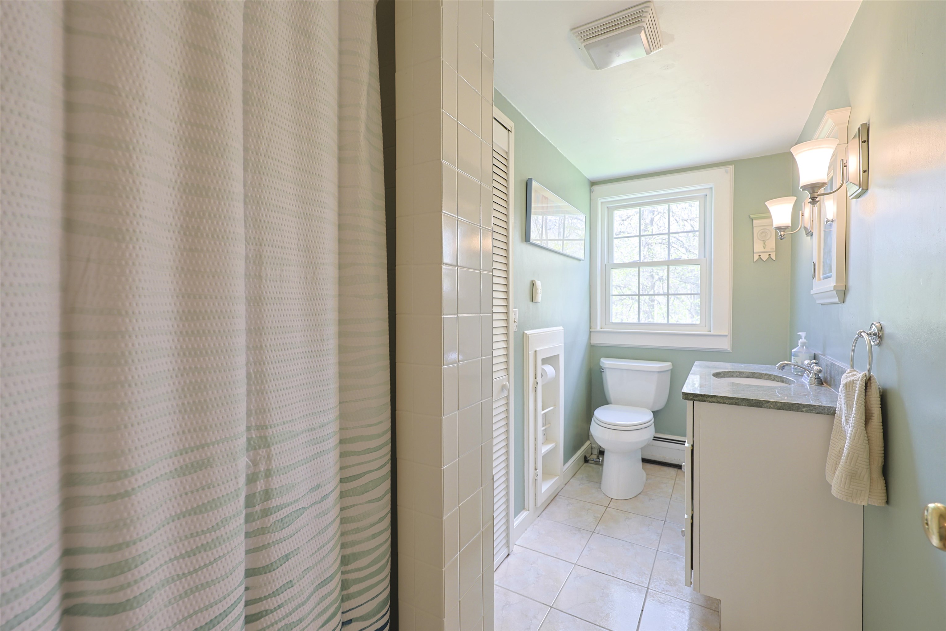 95 Kingston Road Exeter, NH 03833 - Photo 33 of 60