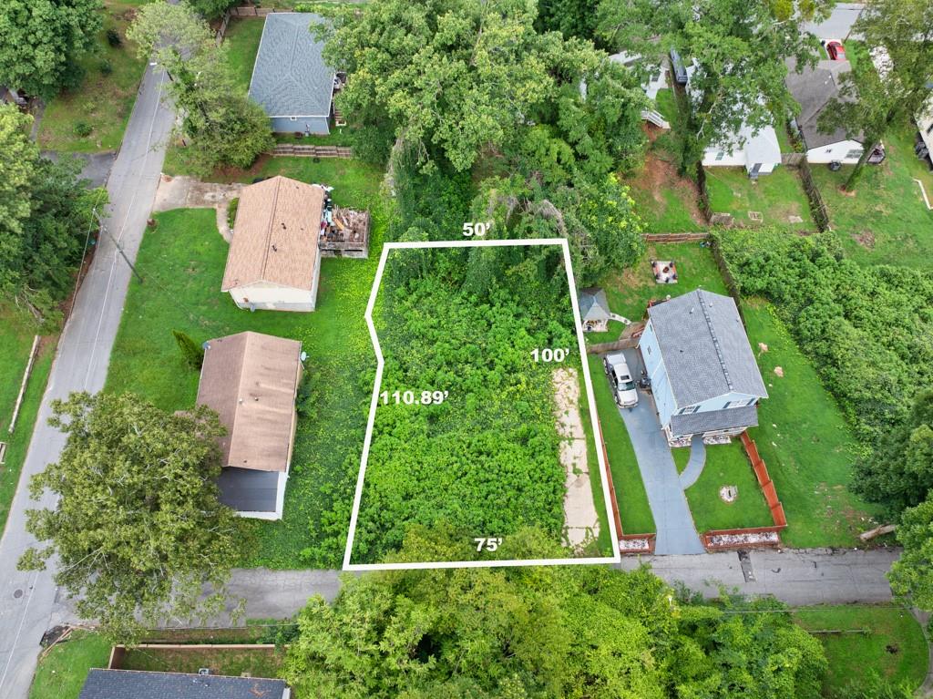 897 Oak Street Northwest Atlanta, GA 30318 - Photo 2 of 9