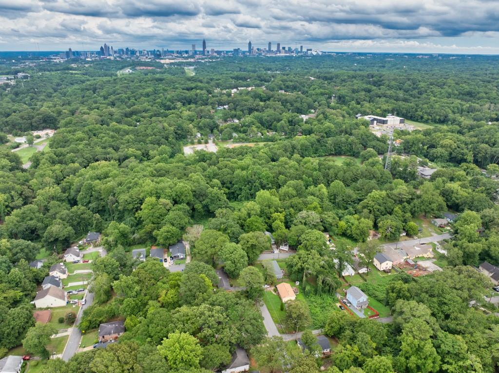 897 Oak Street Northwest Atlanta, GA 30318 - Photo 8 of 9