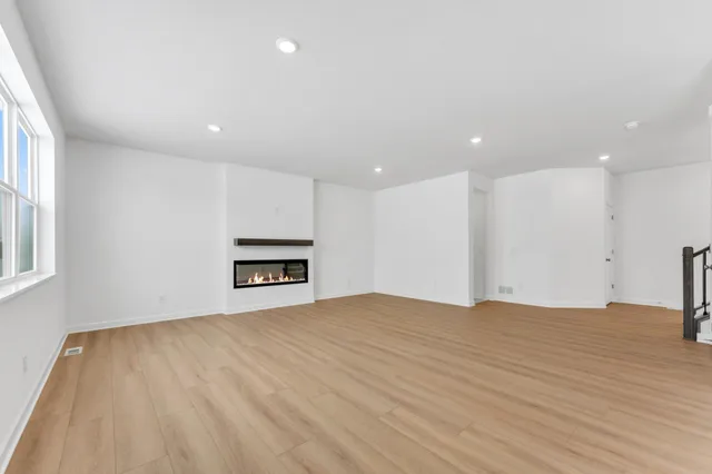 $570,235 | 1927 Fulton Road, Carver, MN 55315