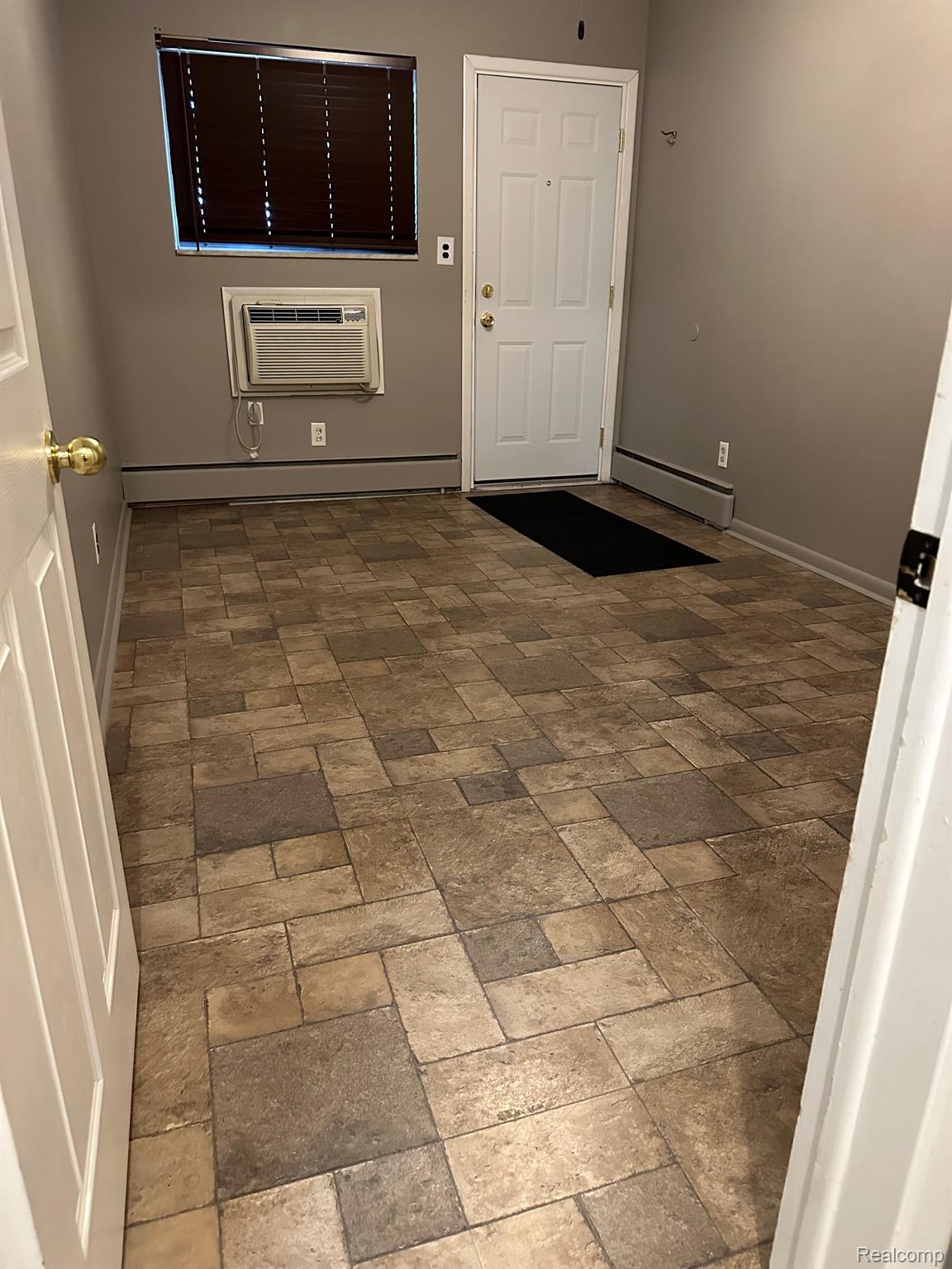 23016 Kelly Road, Unit 8 Eastpointe, MI 48021 - Photo 11 of 13 Gallery Image 11