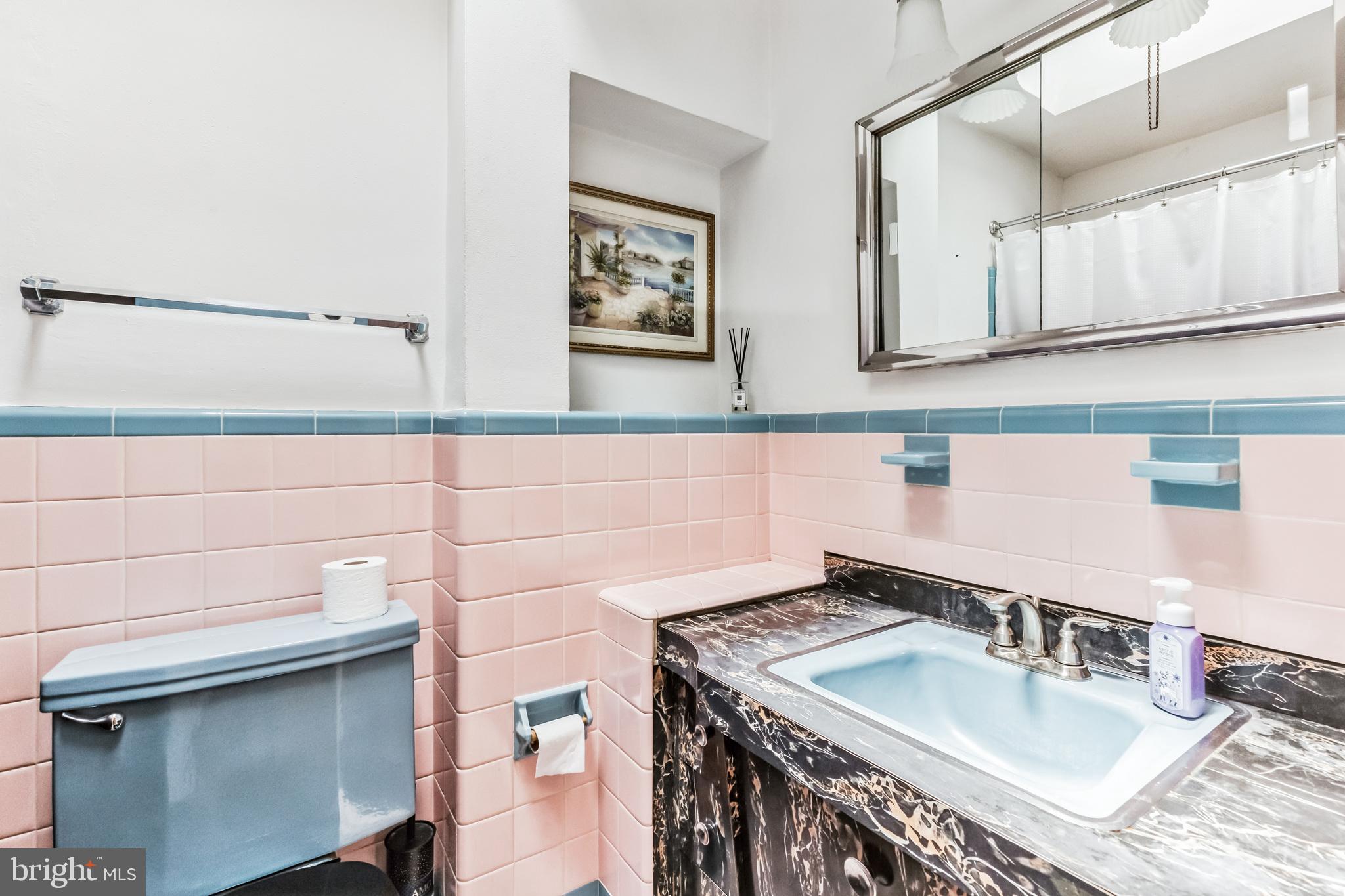 7659 Fillmore Street Philadelphia, PA 19111 - Photo 19 of 23 Full Bath