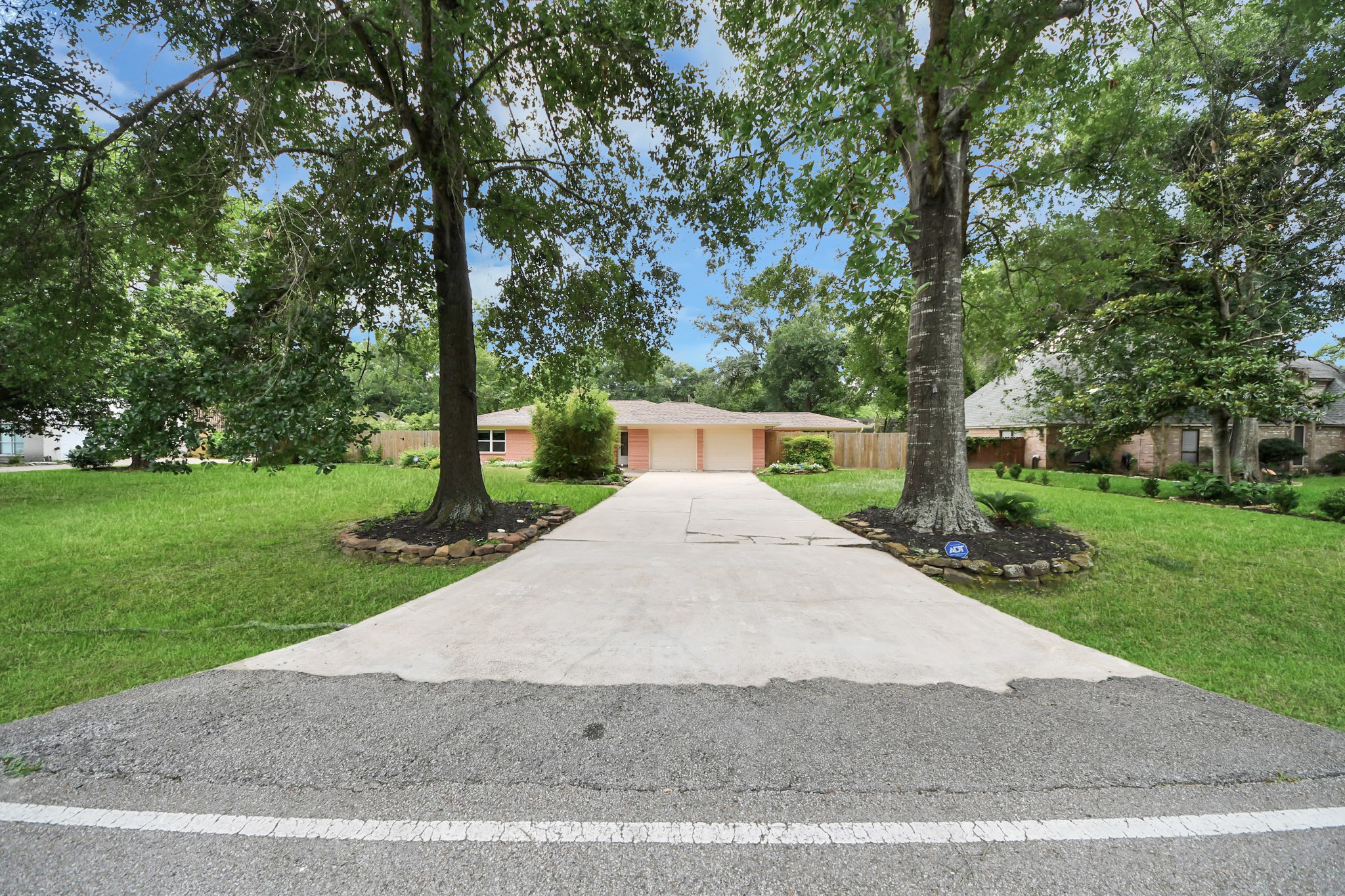 16307 Amcreek Road Houston, TX 77068 - Photo 2 of 28