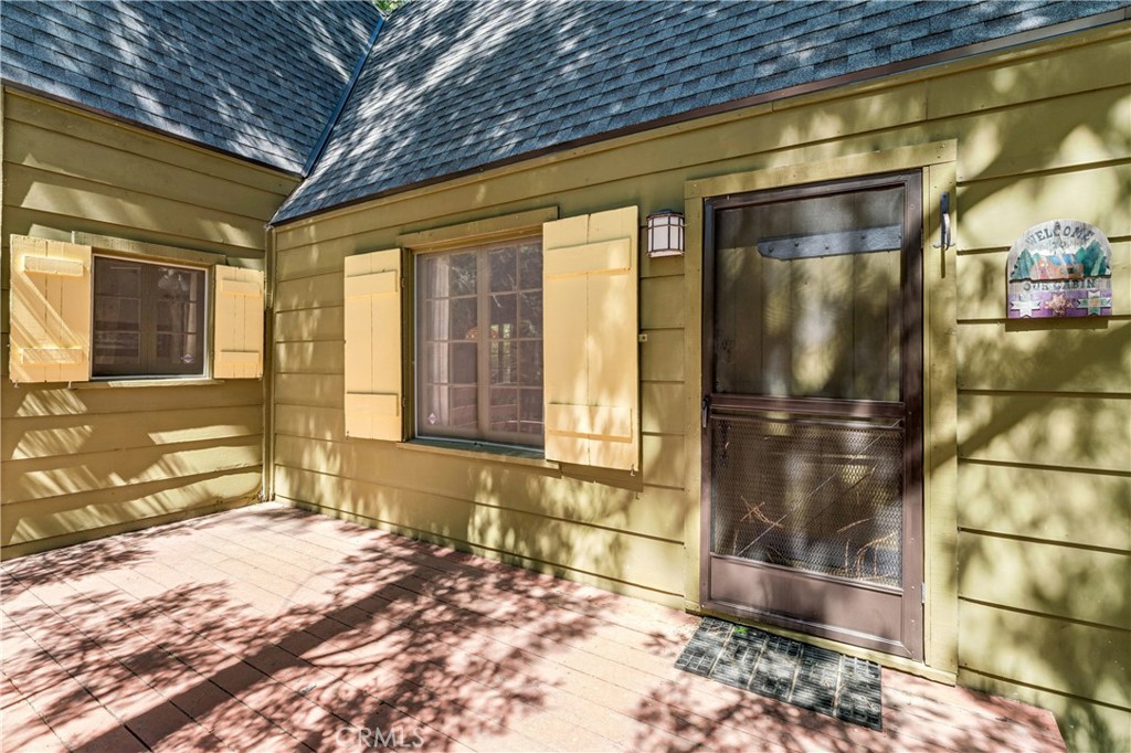 404 Hillside Road Lake Arrowhead, CA 92352 - Photo 26 of 30