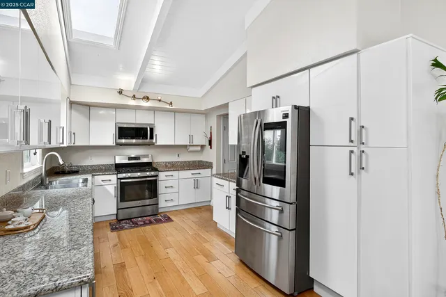 $849,000 | 594 Summit Drive, Pinole, CA 94564