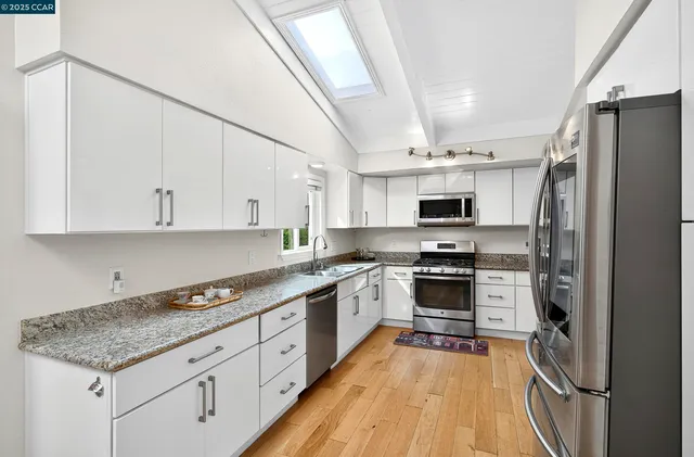 $849,000 | 594 Summit Drive, Pinole, CA 94564