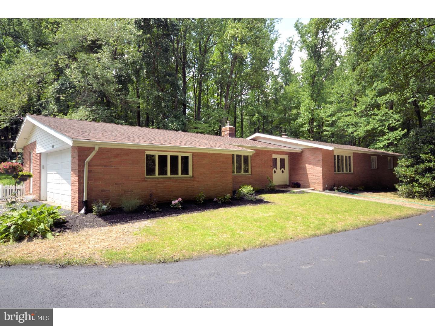 1995 Huntingdon Road Huntingdon Valley, PA 19006 - Photo 1 of 25 Gallery Image 1
