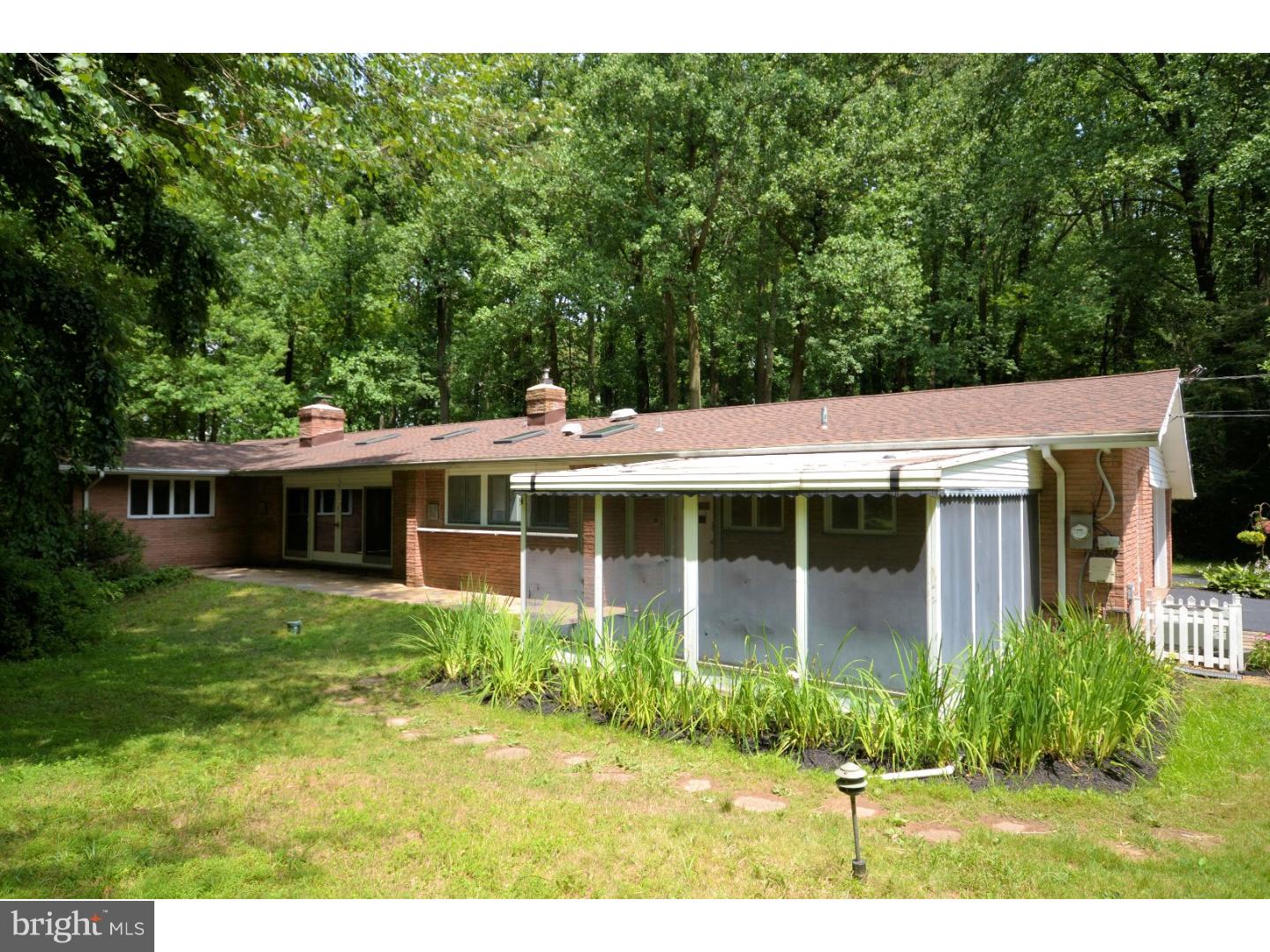 1995 Huntingdon Road Huntingdon Valley, PA 19006 - Photo 22 of 25 Gallery Image 22
