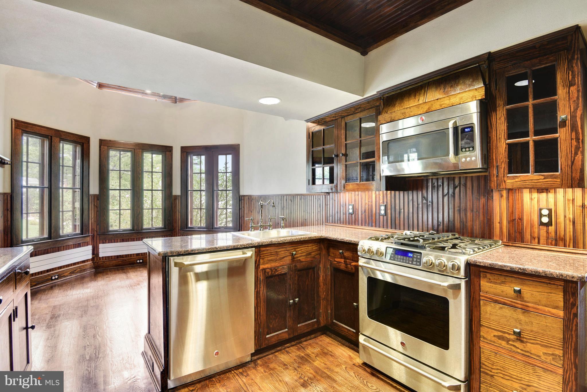 611 Pershing Drive Silver Spring, MD 20910 - Photo 13 of 29 Kitchen
