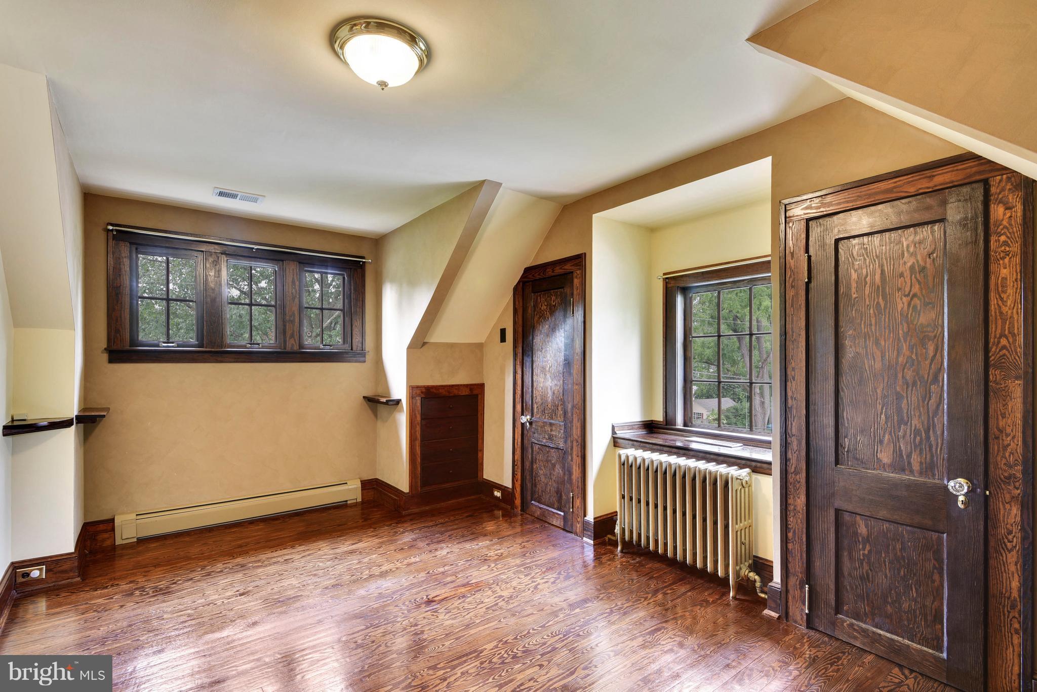 611 Pershing Drive Silver Spring, MD 20910 - Photo 20 of 29 Bath (Master)