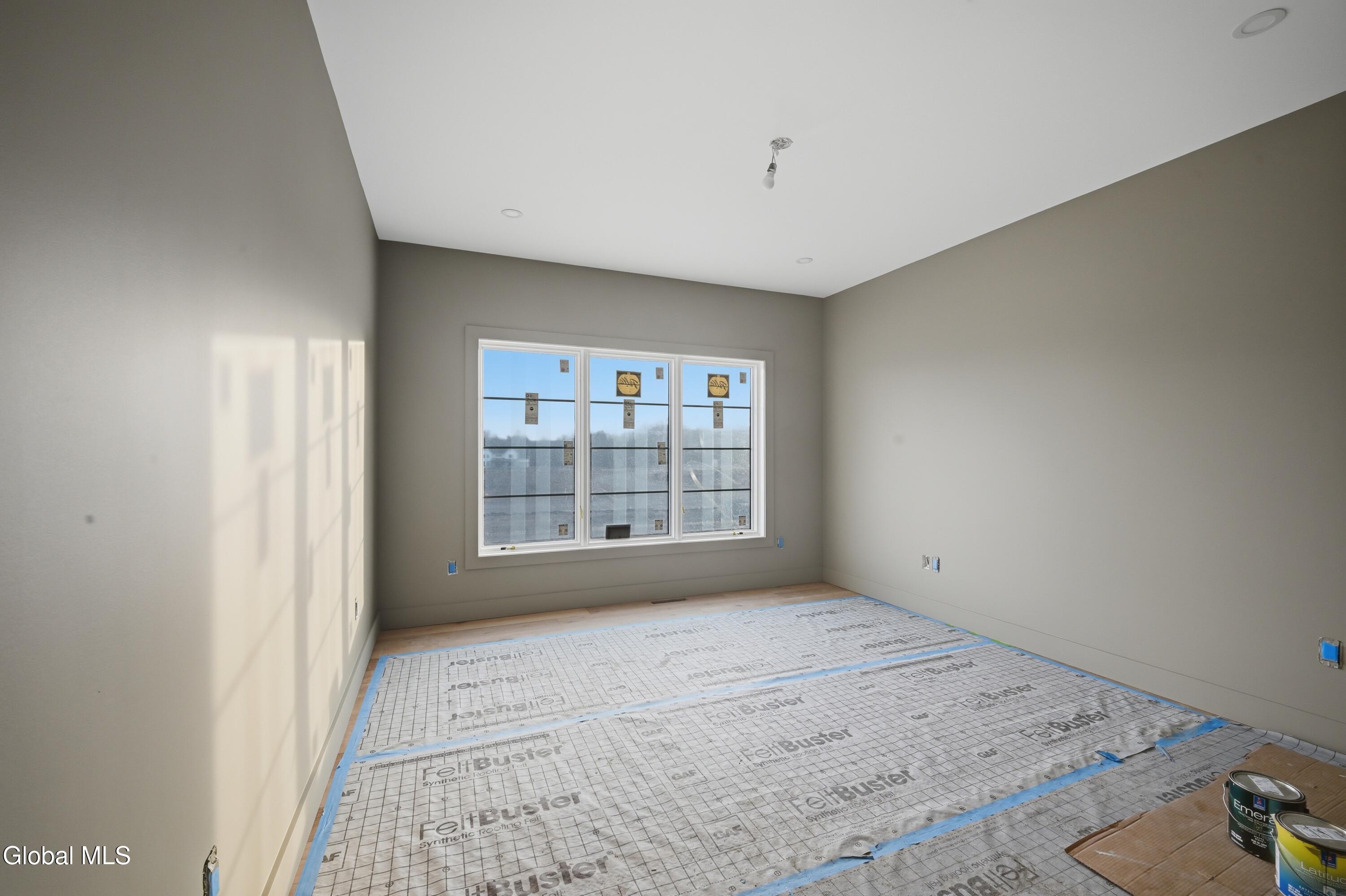 17 Schermerhorn Road Cohoes, NY 12047 - Photo 5 of 24 5