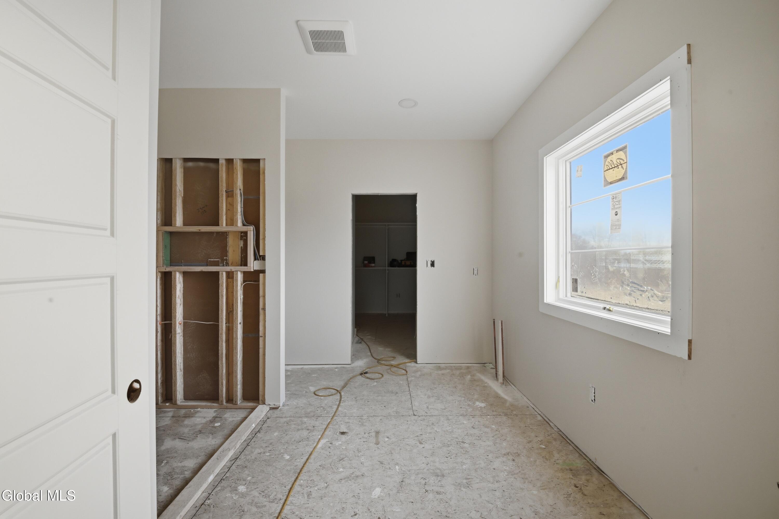 17 Schermerhorn Road Cohoes, NY 12047 - Photo 10 of 24 10