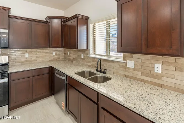 $398,950 | 7536 Enchanted Pt Drive, El Paso, TX 79911