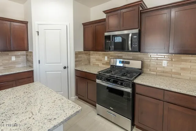 $398,950 | 7536 Enchanted Pt Drive, El Paso, TX 79911