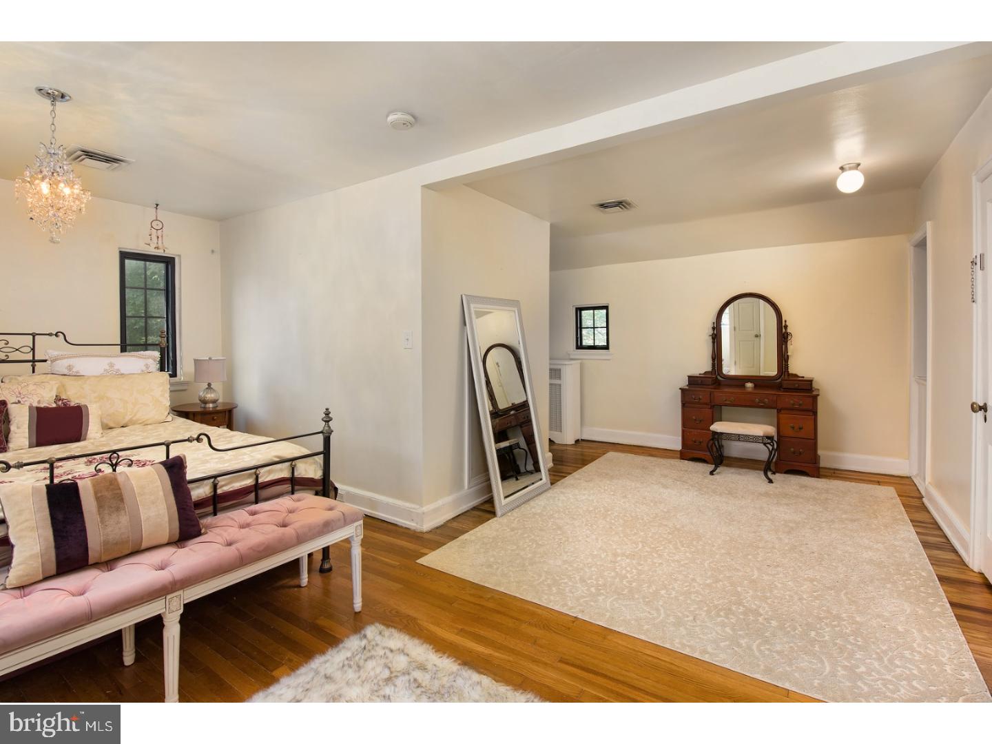 1421 Hillside Road Wynnewood, PA 19096 - Photo 10 of 16 Gallery Image 10