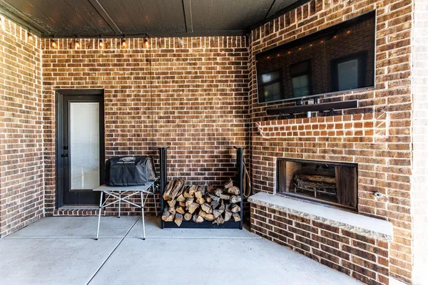 $850,000 | 16703 County Road 1940, Lubbock, TX 79424