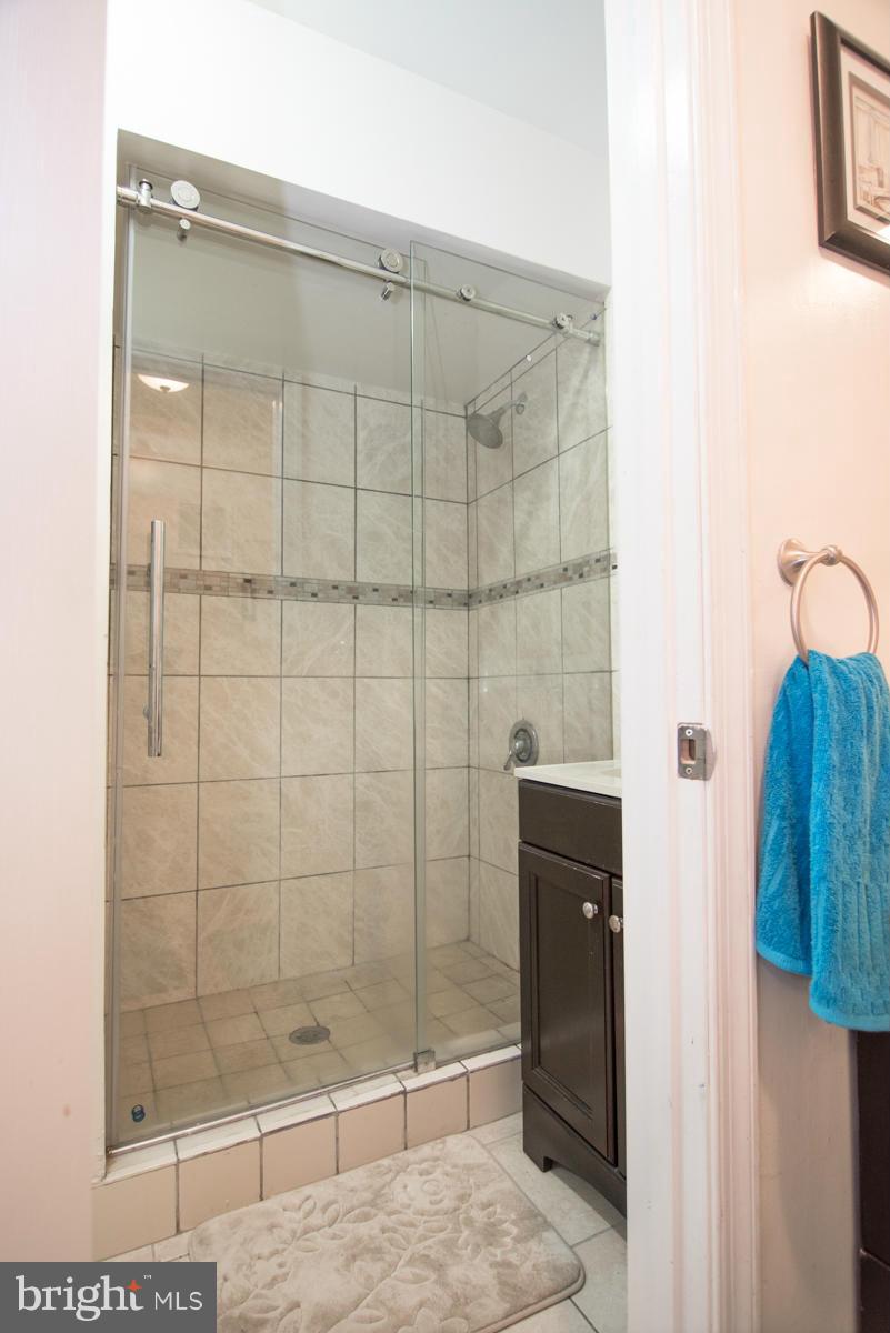 5907 Noblestown Road, Unit 72 Springfield, VA 22152 - Photo 11 of 20 Bath (Master)
