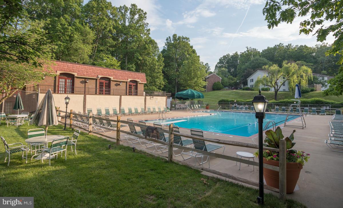 5907 Noblestown Road, Unit 72 Springfield, VA 22152 - Photo 19 of 20 Community Pool