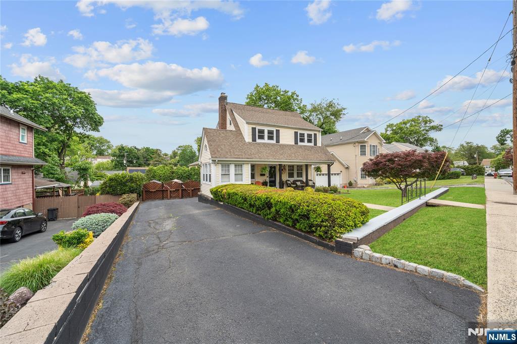 15 Valley Road Nutley, NJ 07110 - Photo 3 of 44