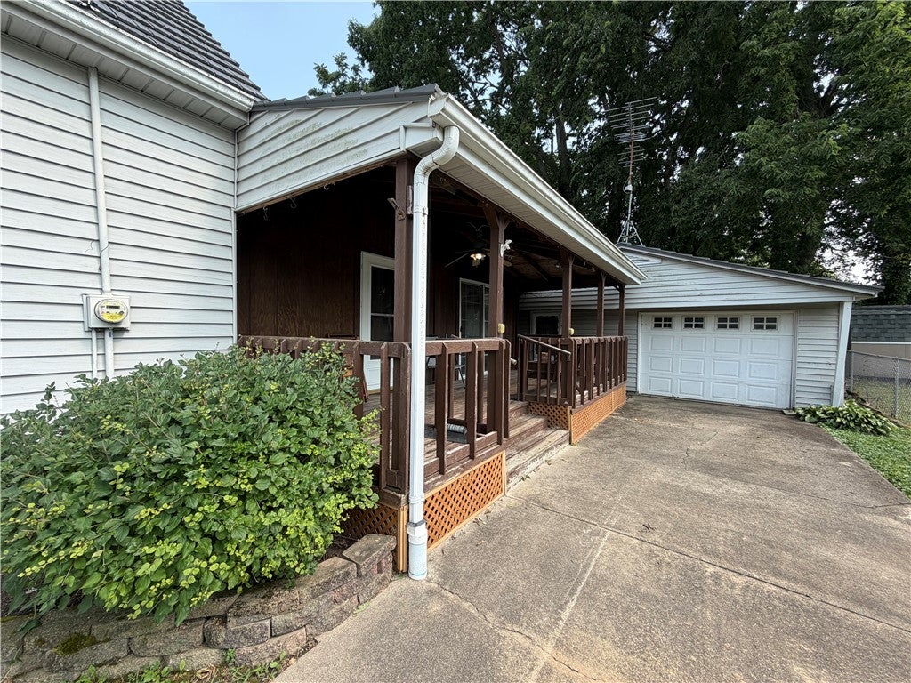 316 West Street Georgetown, IL 61846 - Photo 2 of 30