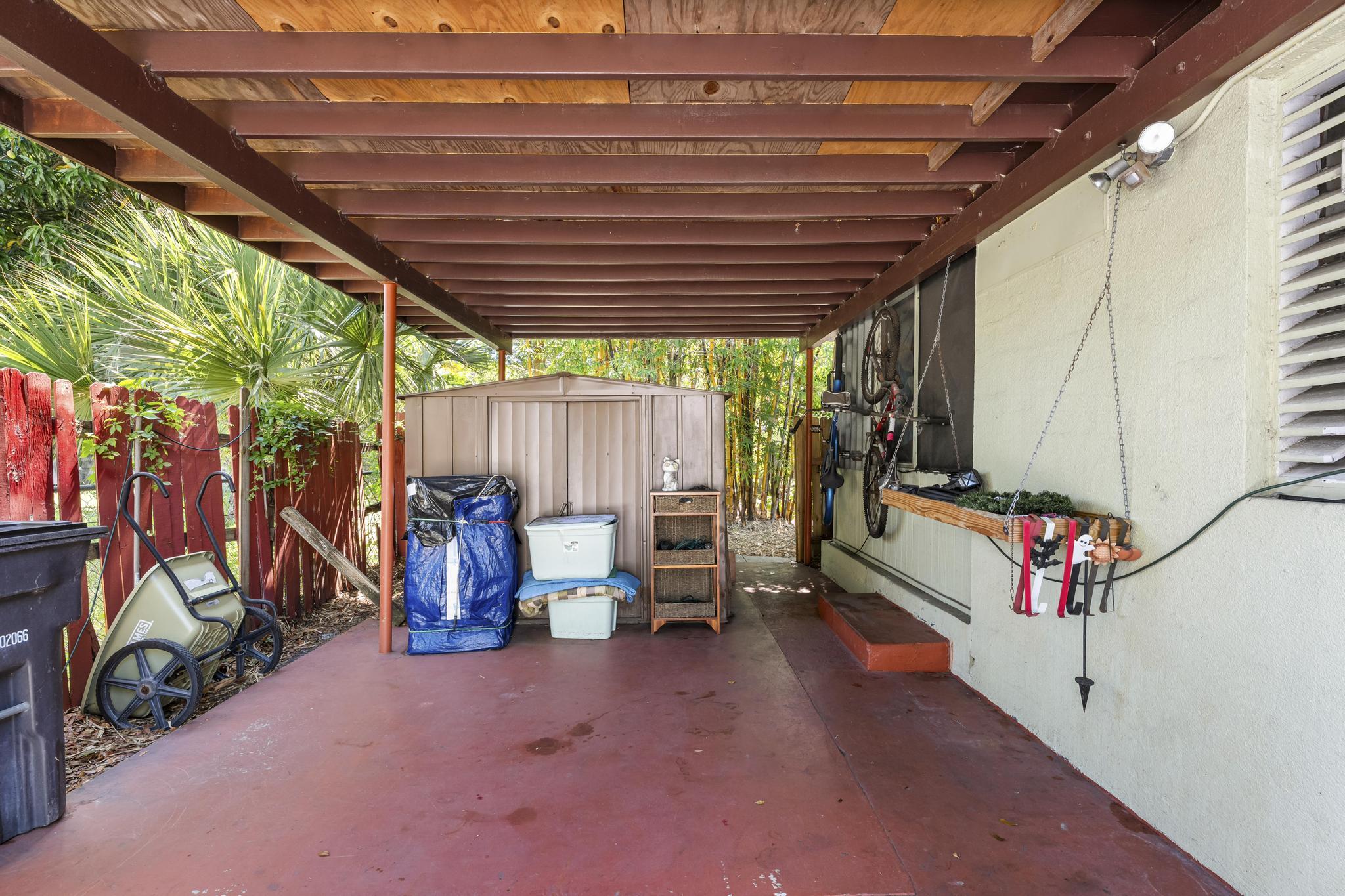 3032 Stanford Road West Palm Beach, FL 33405 - Photo 25 of 33 Carport