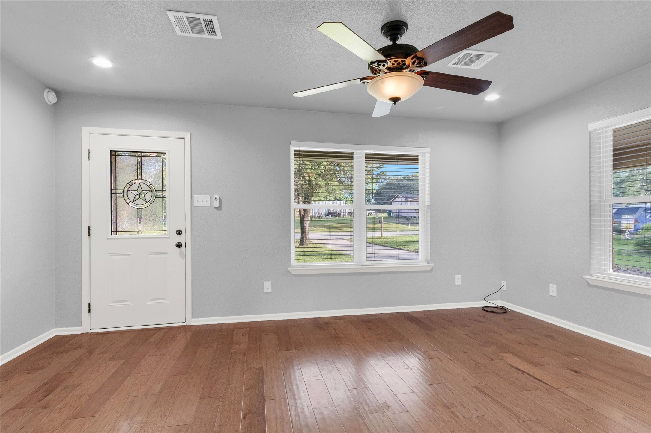 213 County Line Road Willis, TX 77378 - Photo 5 of 26
