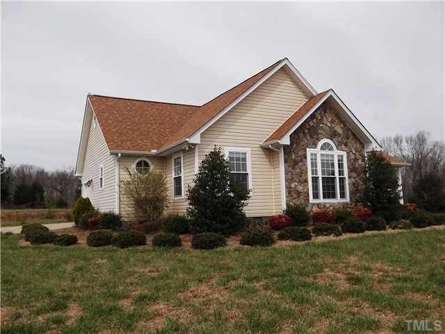 661 Walnut Grove Road Oxford, NC 27565 - Photo 3 of 17 Gallery Image 3