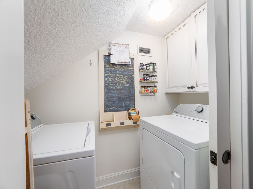 500 Fox Run Circle Brunswick, GA 31525 - Photo 28 of 47 laundry room