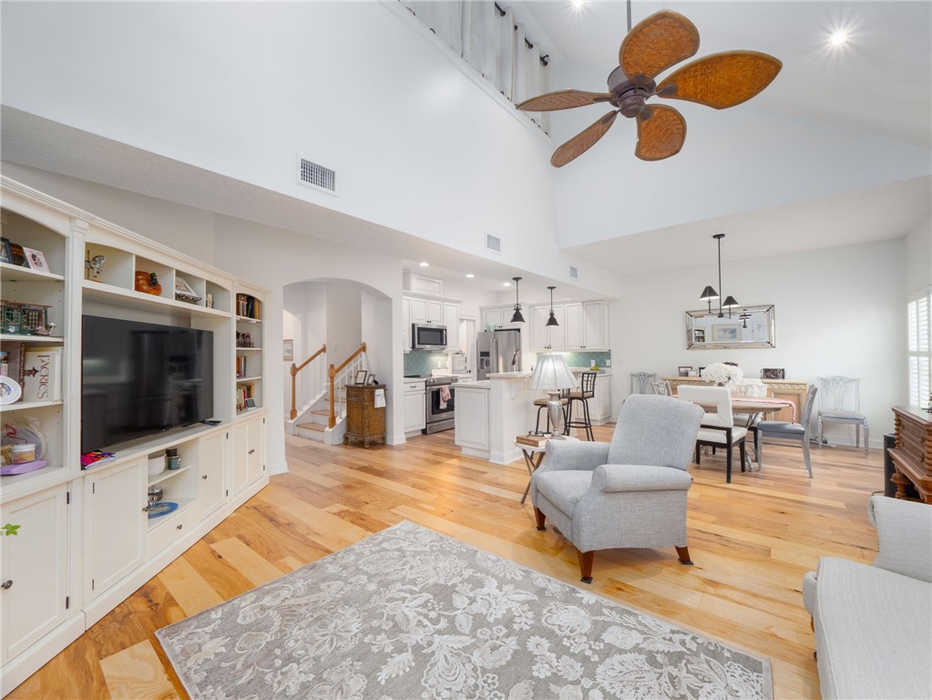 500 Fox Run Circle Brunswick, GA 31525 - Photo 3 of 47