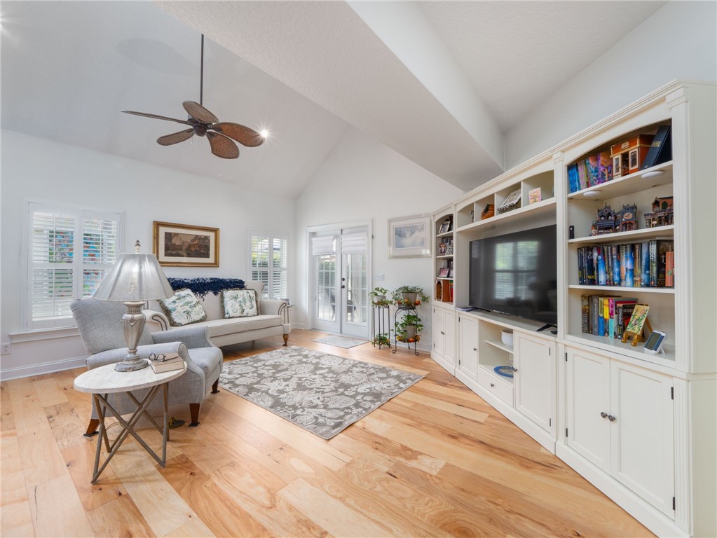 500 Fox Run Circle Brunswick, GA 31525 - Photo 4 of 47