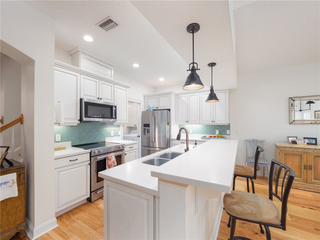 500 Fox Run Circle Brunswick, GA 31525 - Photo 5 of 47