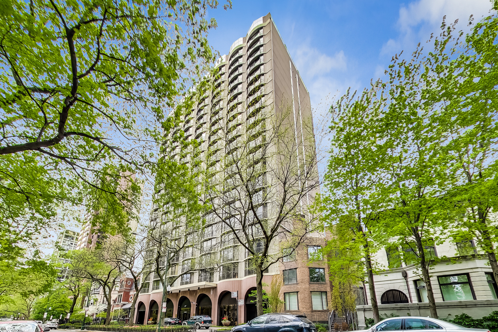 1440 North State Pkwy Unit 21A  