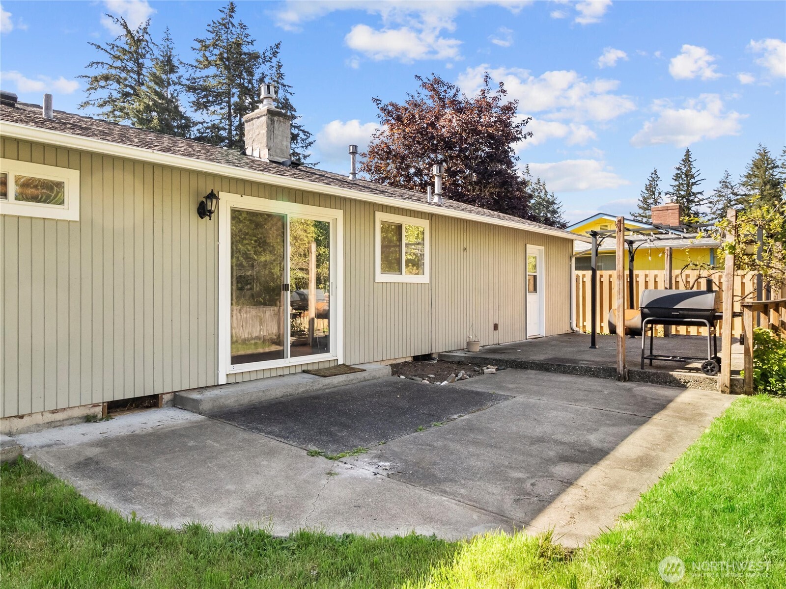 724 Dundee Road Northwest Olympia, WA 98502 - Photo 26 of 31 Gallery Image 26