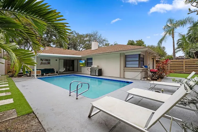 $850,000 | 136 Greens Road, Hollywood, FL 33021