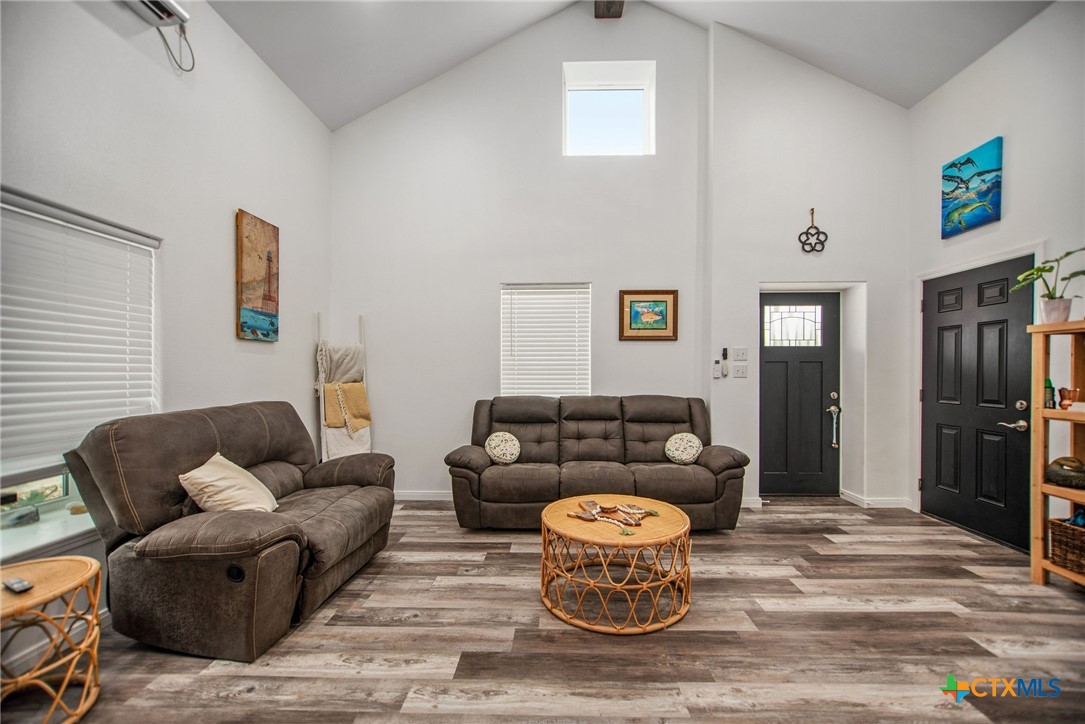 807 Dallas Avenue Seadrift, TX 77983 - Photo 28 of 35 a living room with furniture