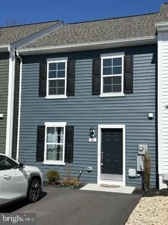 $1,850 | 64 Balsam Court, Bunker Hill, WV 25413