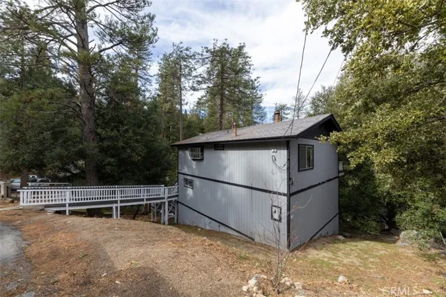 $424,950 | 129 Zermatt Drive, Unit 1 & 2, Crestline, CA 92325