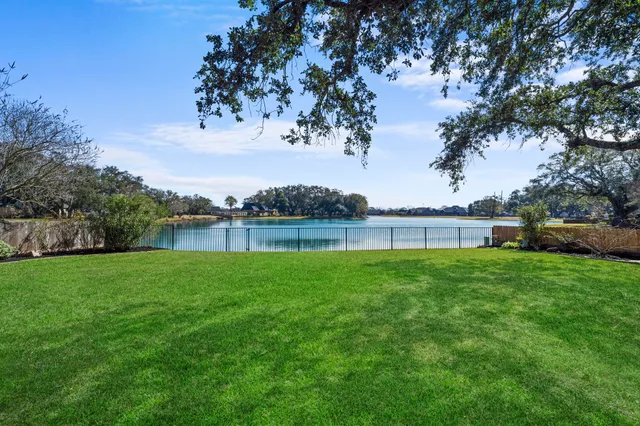 $589,900 | 1012 Enchanted Oaks Drive, Angleton, TX 77515