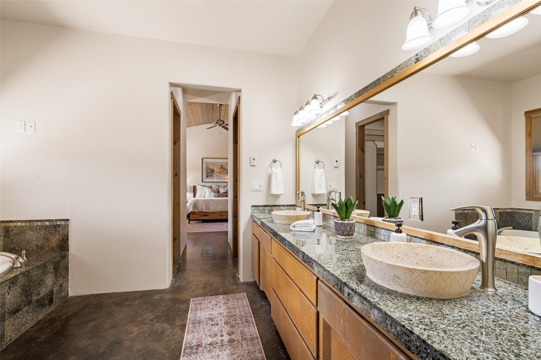 15 Rancho Mañana Santa Fe, NM 87506 - Photo 11 of 27 Primary bath