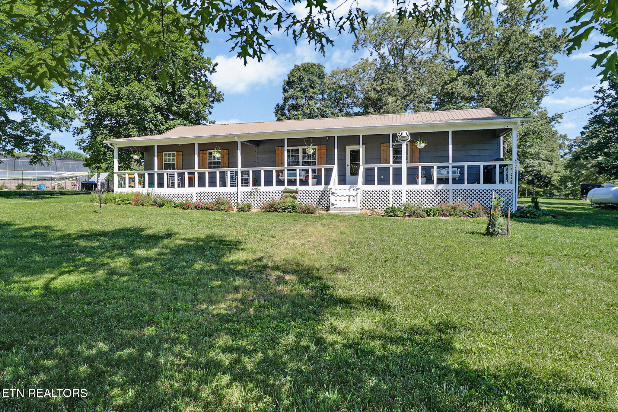 122 Frankfort Road Lancing, TN 37770 - Photo 4 of 60 Front