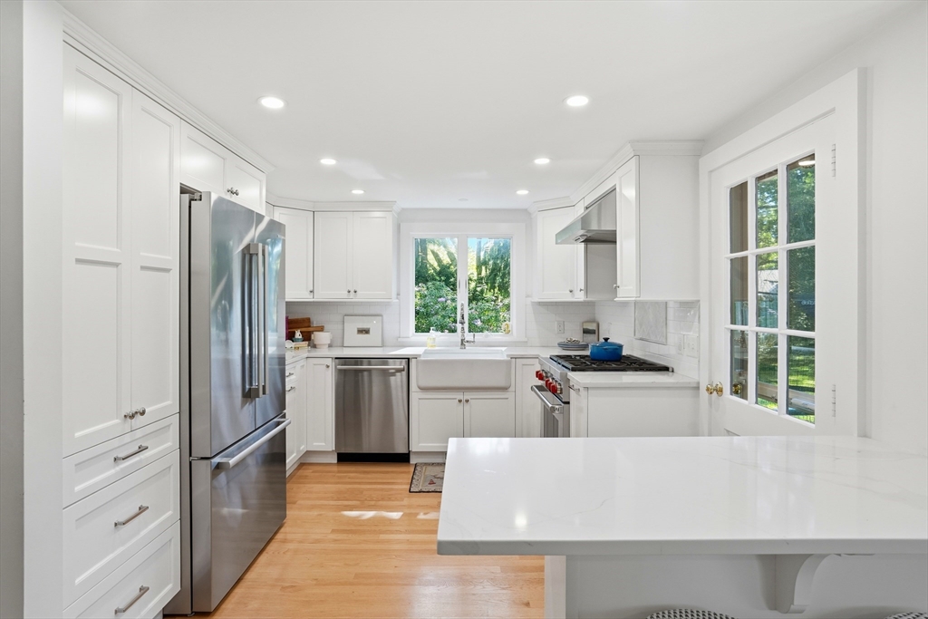 32 Wadsworth Road Duxbury, MA 02332 - Photo 10 of 38