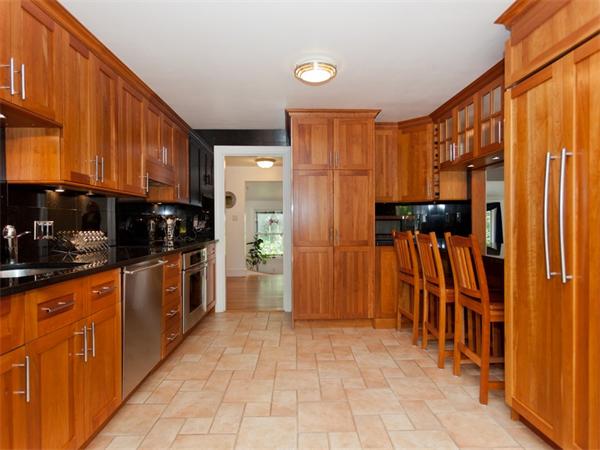 37 Fells Road Winchester, MA 01890 - Photo 7 of 17 Gallery Image 7